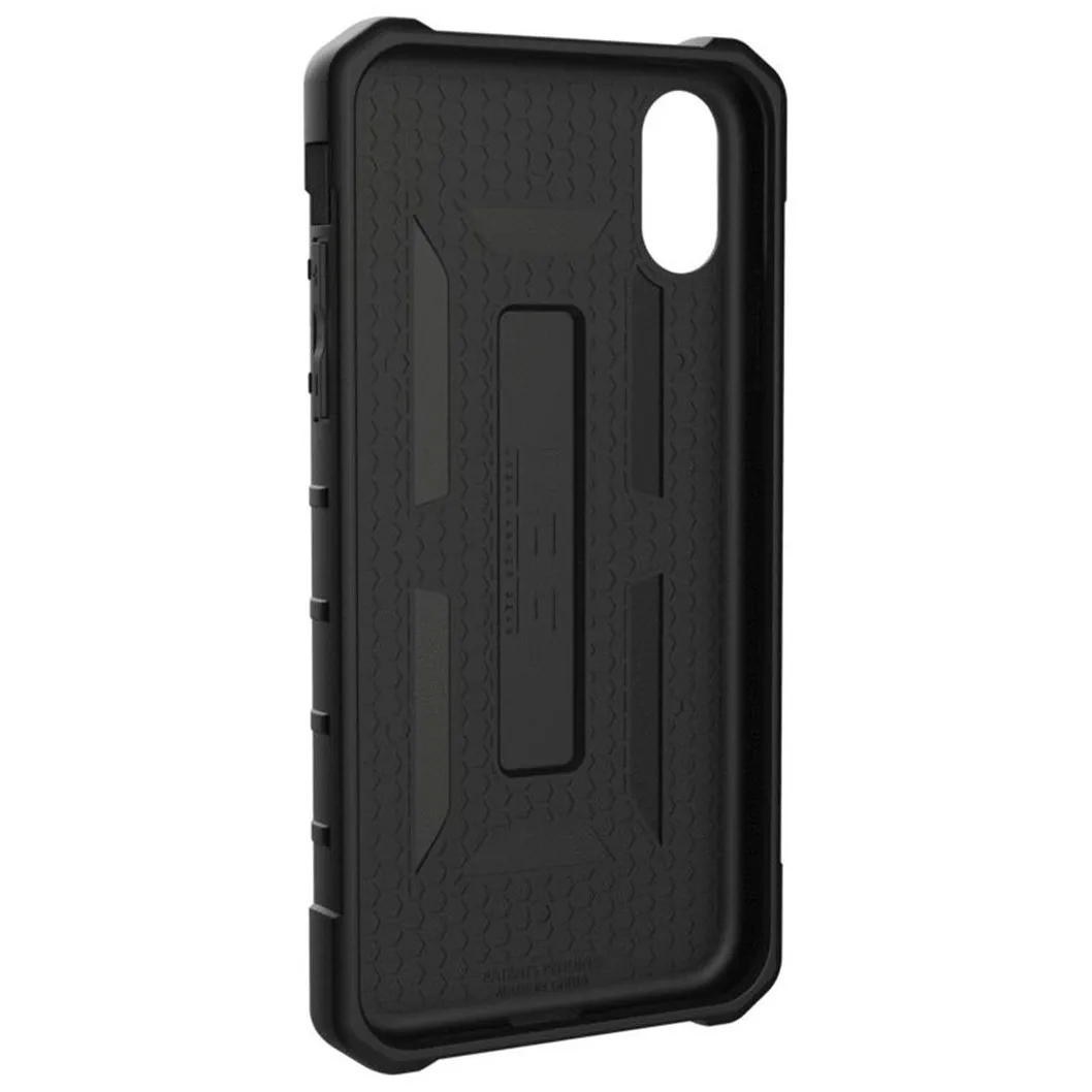 UAG Pathfinder Backcover iPhone Xr Zwart