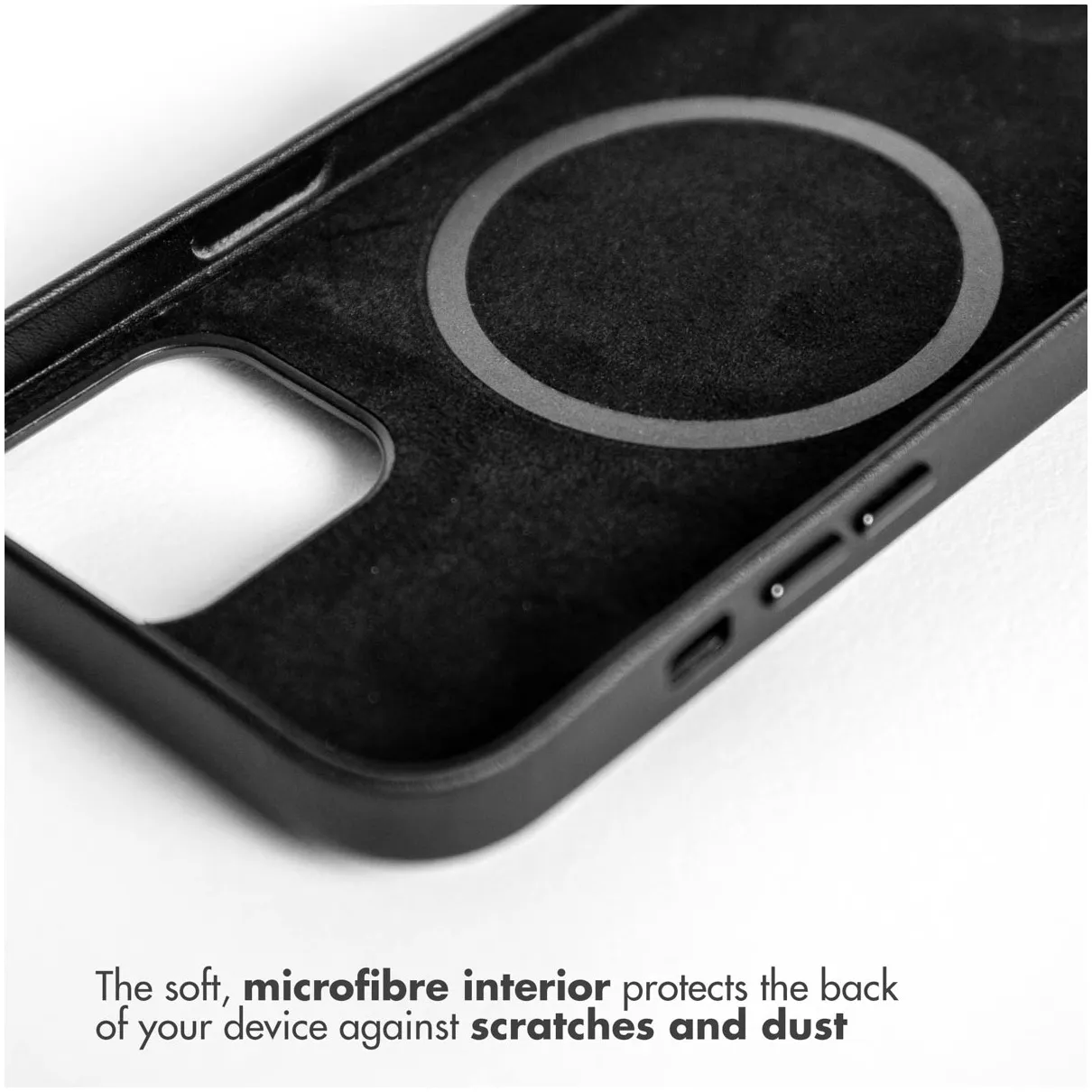 Accezz Leather Backcover MagSafe iPhone 15 Pro Max Zwart