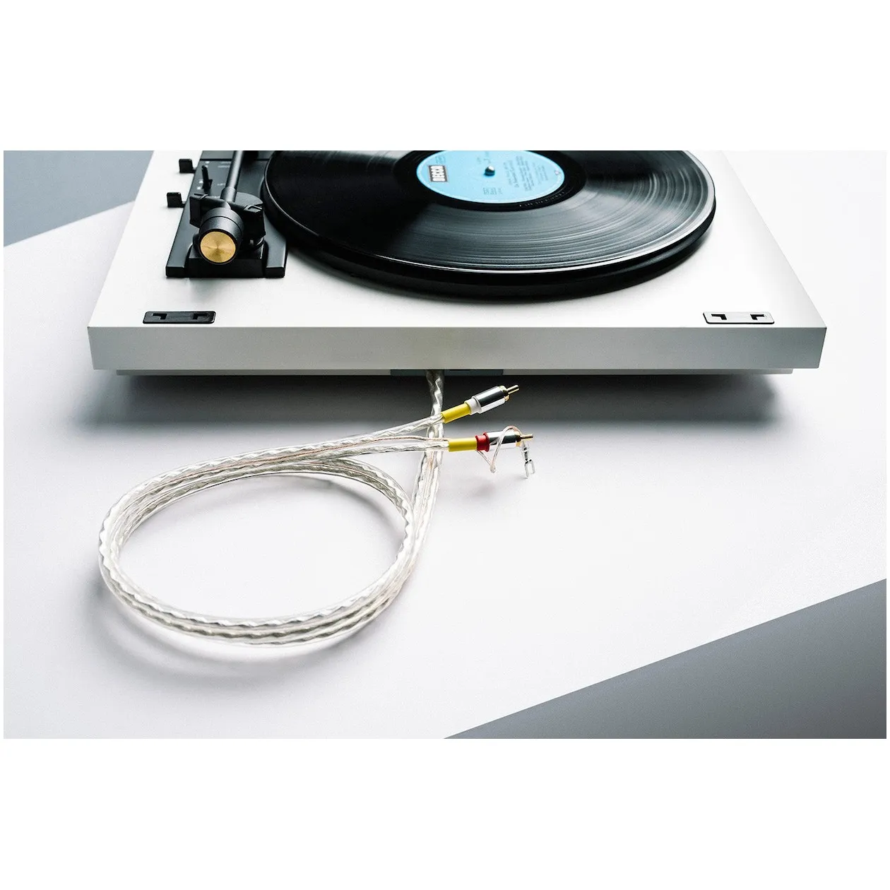 Pro-Ject A1 OM 10 Wit