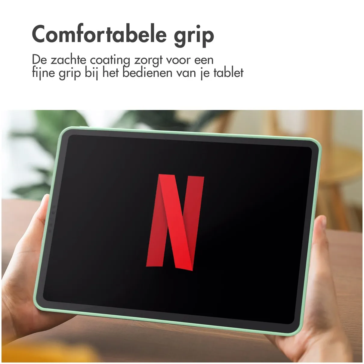 Accezz Liquid Silicone Backcover met penhouder iPad Pro 11 (2018 - 2022) Groen